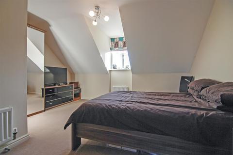 16 Almond Croft, Wombwell, Barnsley, S73 0NL