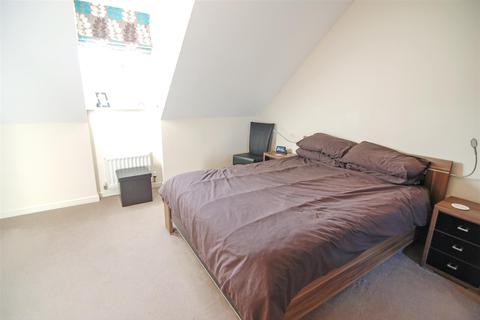 16 Almond Croft, Wombwell, Barnsley, S73 0NL