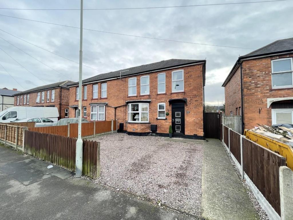 Linden Road, Linden, Gloucester 3 bed semidetached house £275,000