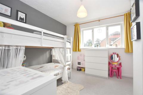 14 Lapwing Way, Abbots Langley, WD5 0GG