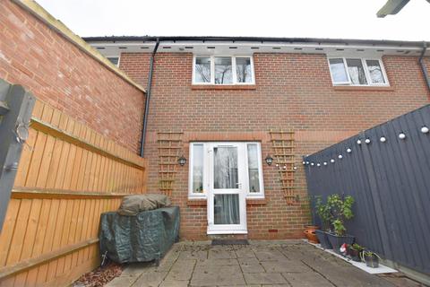 14 Lapwing Way, Abbots Langley, WD5 0GG