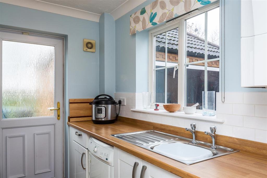18 Manor Rise, Reepham, LN3 4 GA-23.jpg