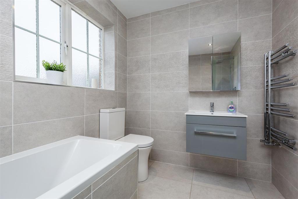 18 Manor Rise, Reepham, LN3 4 GA-27.jpg