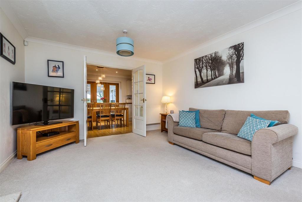 18 Manor Rise, Reepham, LN3 4 GA-16.jpg