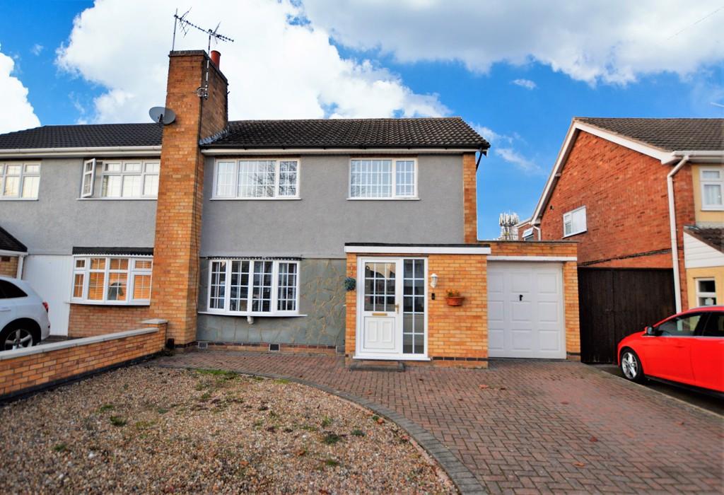 Dorset Avenue, Wigston, Leicestershire 3 bed semidetached house £290,000