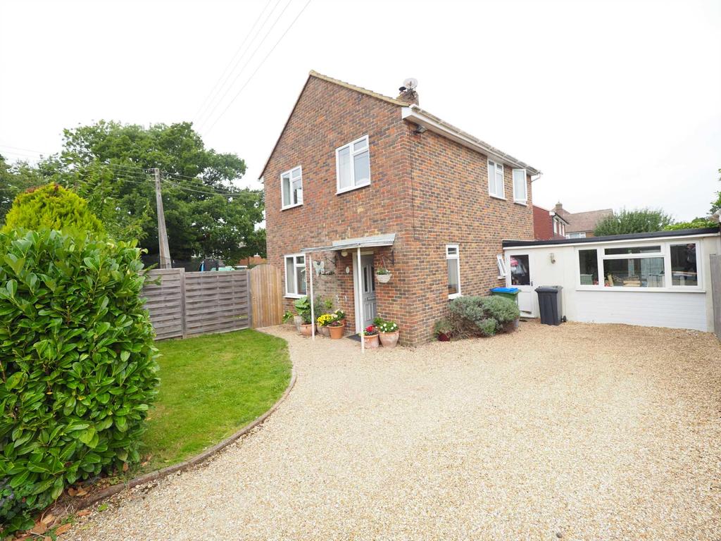 Station Road, Plumpton Green 4 bed link detached house for sale £465,000