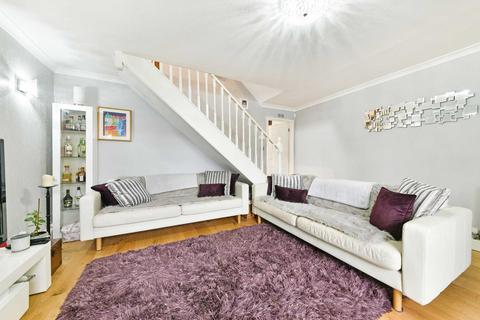 13 Bracken End, Isleworth, TW7 7PW