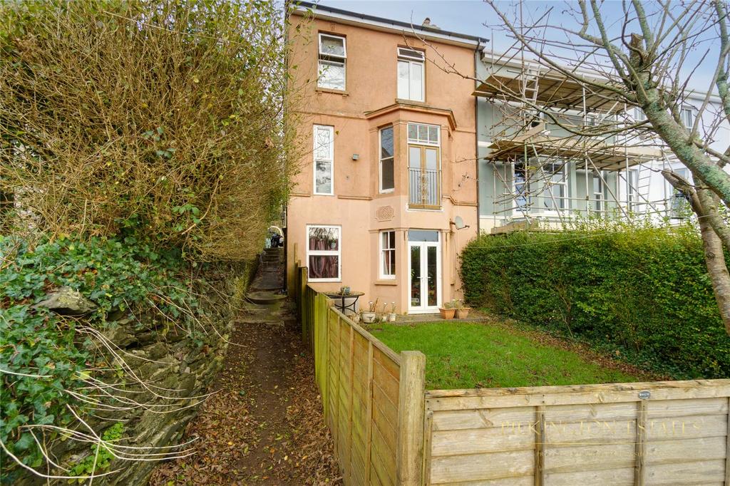 Hartley Avenue, Plymouth, PL3 2 bed apartment £170,000