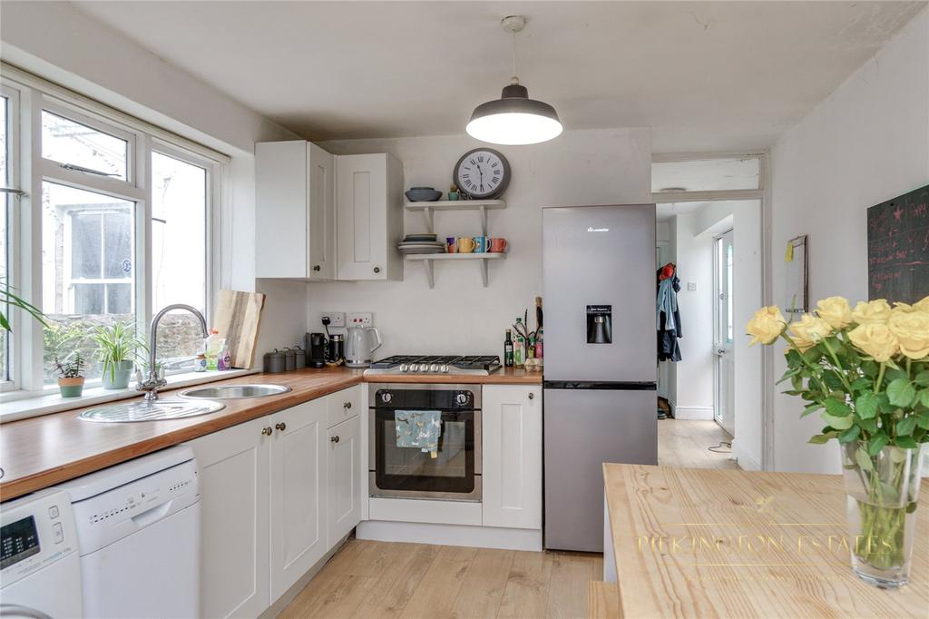 Hartley Avenue, Plymouth, PL3 2 bed apartment £170,000