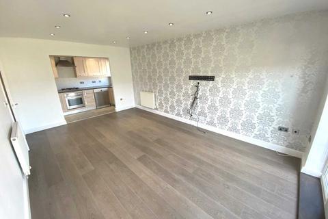 2 bedroom flat to rent, Coleridge Way, Borehamwood