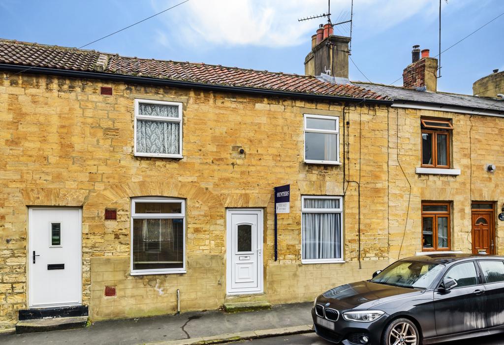 Albion Street, Clifford, Wetherby... 2 bed terraced house £170,000