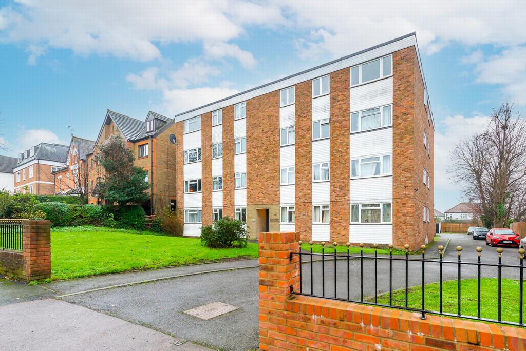 Burnt Ash Hill, London, SE12 2 bed flat £295,000