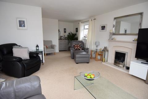 24 Westfield Close, Durrington, Salisbury, SP4 8BY