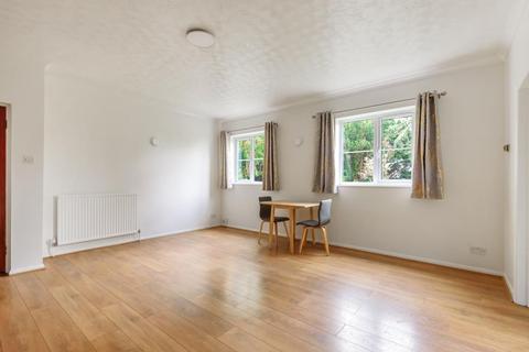 2 bedroom flat for sale - Mere Road,  Upper Wolvecote,  North Oxford,  OX2