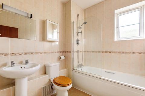 2 bedroom flat for sale, Mere Road,  Upper Wolvecote,  North Oxford,  OX2