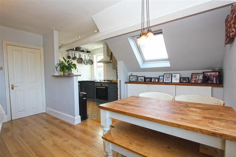 14d Spencer Road, South Croydon, CR2 7EH