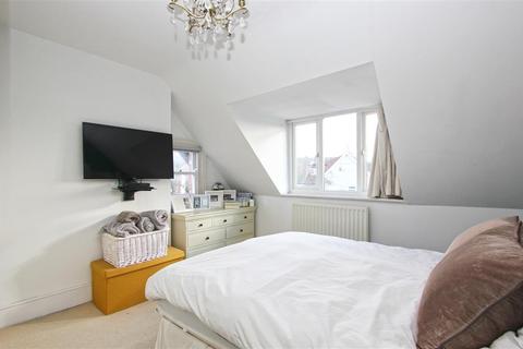 14d Spencer Road, South Croydon, CR2 7EH
