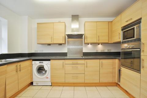 2 bedroom flat to rent, Caldicott Court, Harrison Close, Walswor, Hitchin, SG4