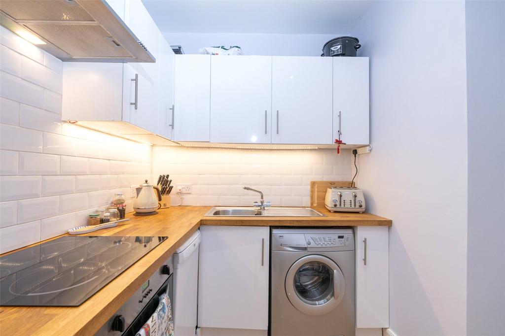Kitchen Alt