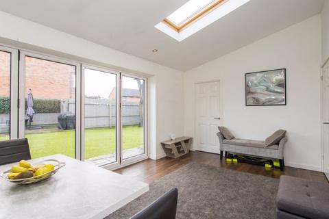 16 Althorp Drive, Penarth, CF64 5FF