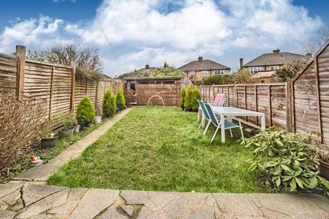 26 Glenton Close, Romford, RM1 4AN
