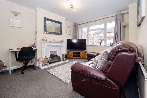 26 Glenton Close, Romford, RM1 4AN