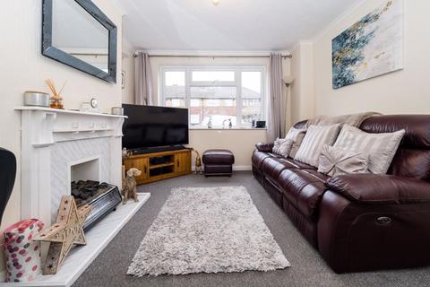 26 Glenton Close, Romford, RM1 4AN