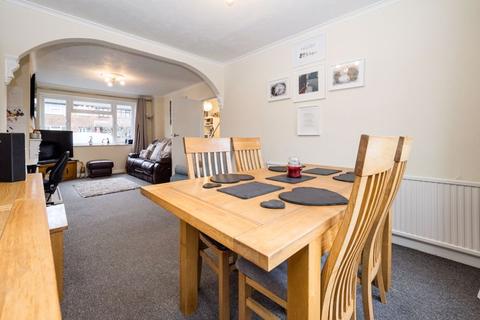 26 Glenton Close, Romford, RM1 4AN