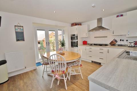 4 Heron Drive, Witney, OX28 6NP