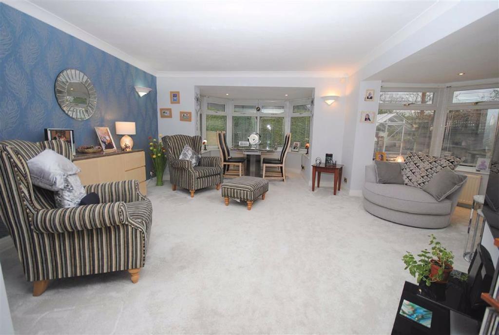 Westfield Lane, Kippax, Leeds, LS25 3 bed detached house £450,000