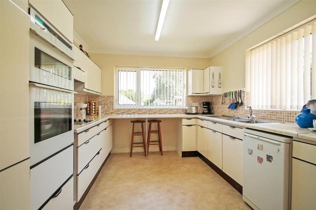 Downton View, Ludlow 2 bed detached bungalow £299,950