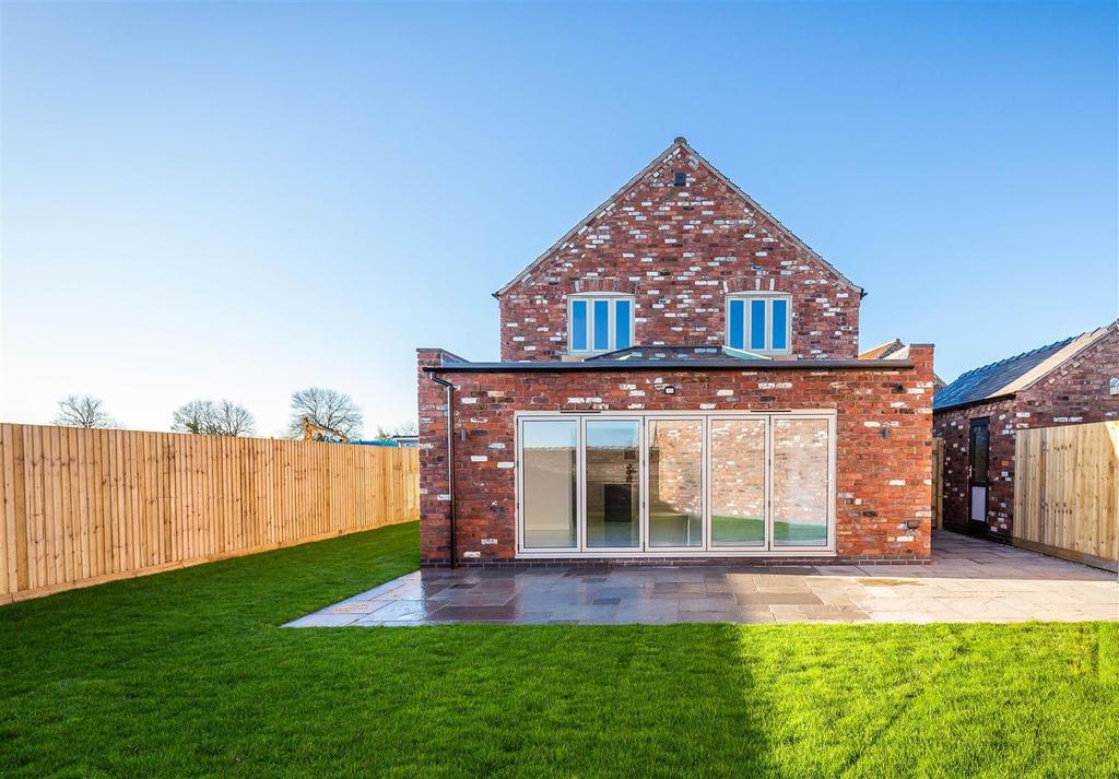 Oakfield Road, Skellingthorpe, Lincoln 4 bed detached house £495,000