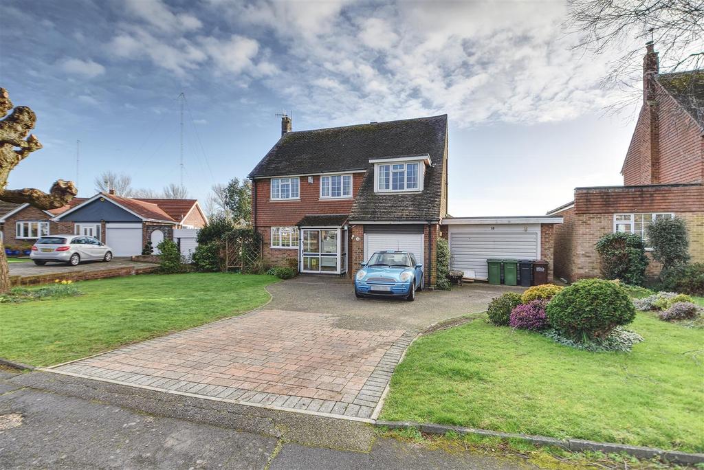 Crofton Park Avenue, BexhillOnSea 4 bed detached house for sale £