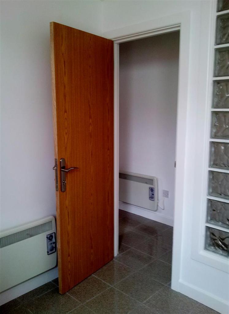 I Flat 2 - 189 Albany Rd (Box Room from window).jp