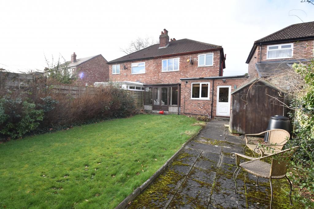 Trevor Road, Flixton, M41 3 bed semidetached house £300,000