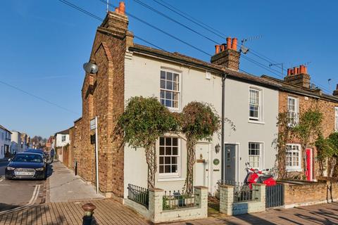 50 Railway Side, London, SW13 0PN