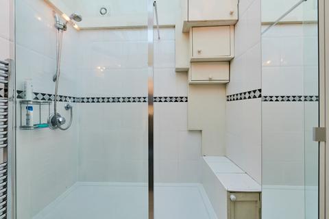 50 Railway Side, London, SW13 0PN