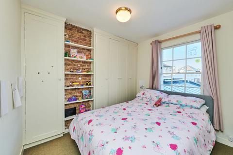 50 Railway Side, London, SW13 0PN