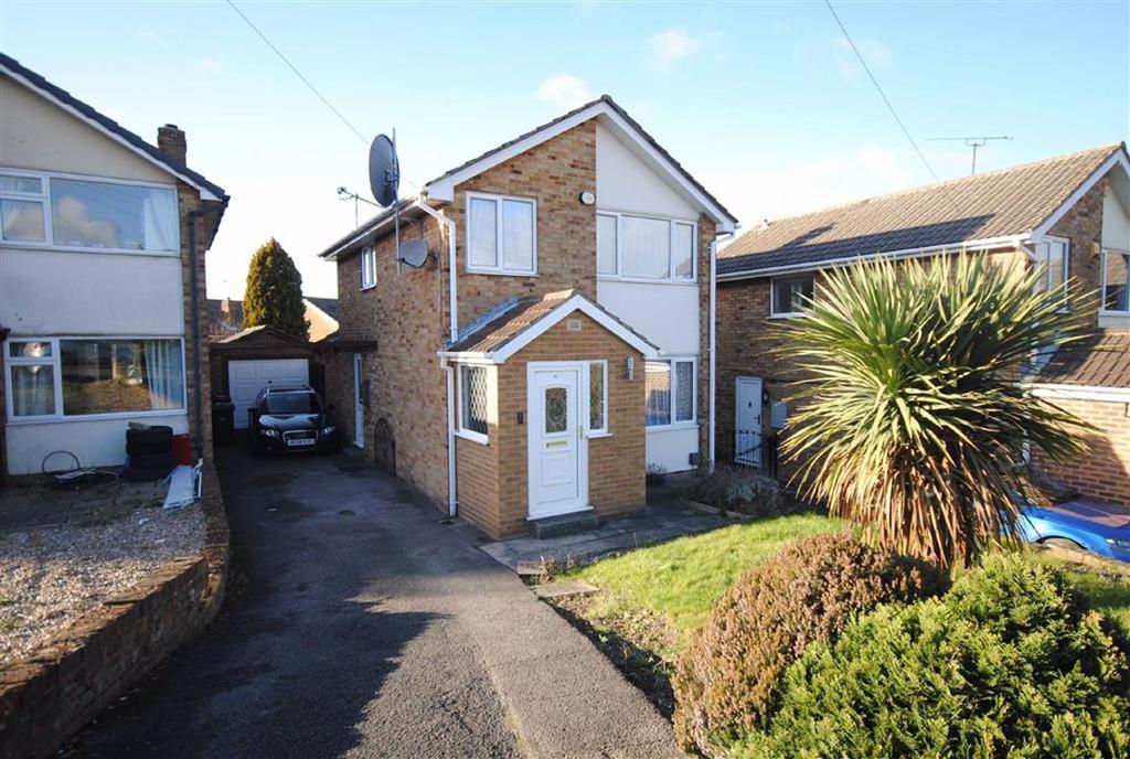 Pondfields Rise, Kippax, Leeds, LS25 3 bed detached house £215,000