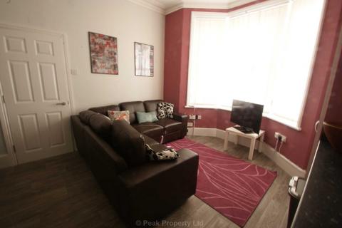 1 bedroom in a house share to rent, Weston Road, Southend On Sea SS1