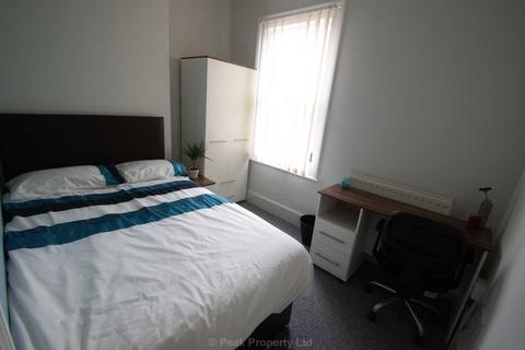 1 bedroom in a house share to rent, Weston Road, Southend On Sea SS1