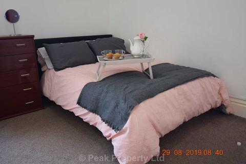 1 bedroom in a house share to rent, York Road, Southend On Sea SS1