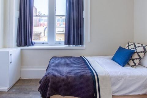 1 bedroom in a flat share to rent - 101-105 Gower Street, London
