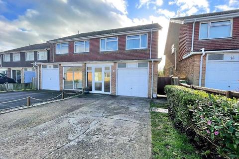 12 Bretts Field, Peacehaven, BN10 7UJ