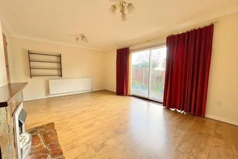 12 Bretts Field, Peacehaven, BN10 7UJ