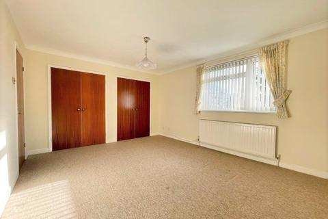 12 Bretts Field, Peacehaven, BN10 7UJ