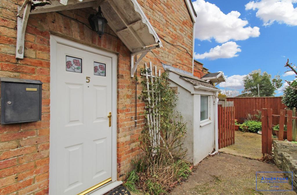 Forest View Road, Bournemouth. BH9 2 bed semidetached house £280,000
