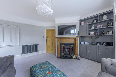 Fernlea, 100 Crouch Hill, London, N8 9EA