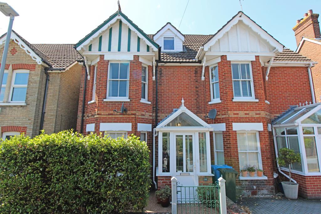 Salterns Road, Ashley Cross 3 bed semidetached house £1,800 pcm (£