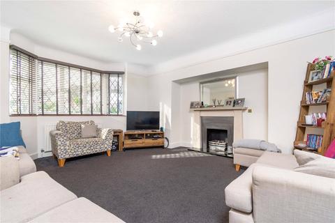 8 Holland Way, Bromley, BR2 7DN